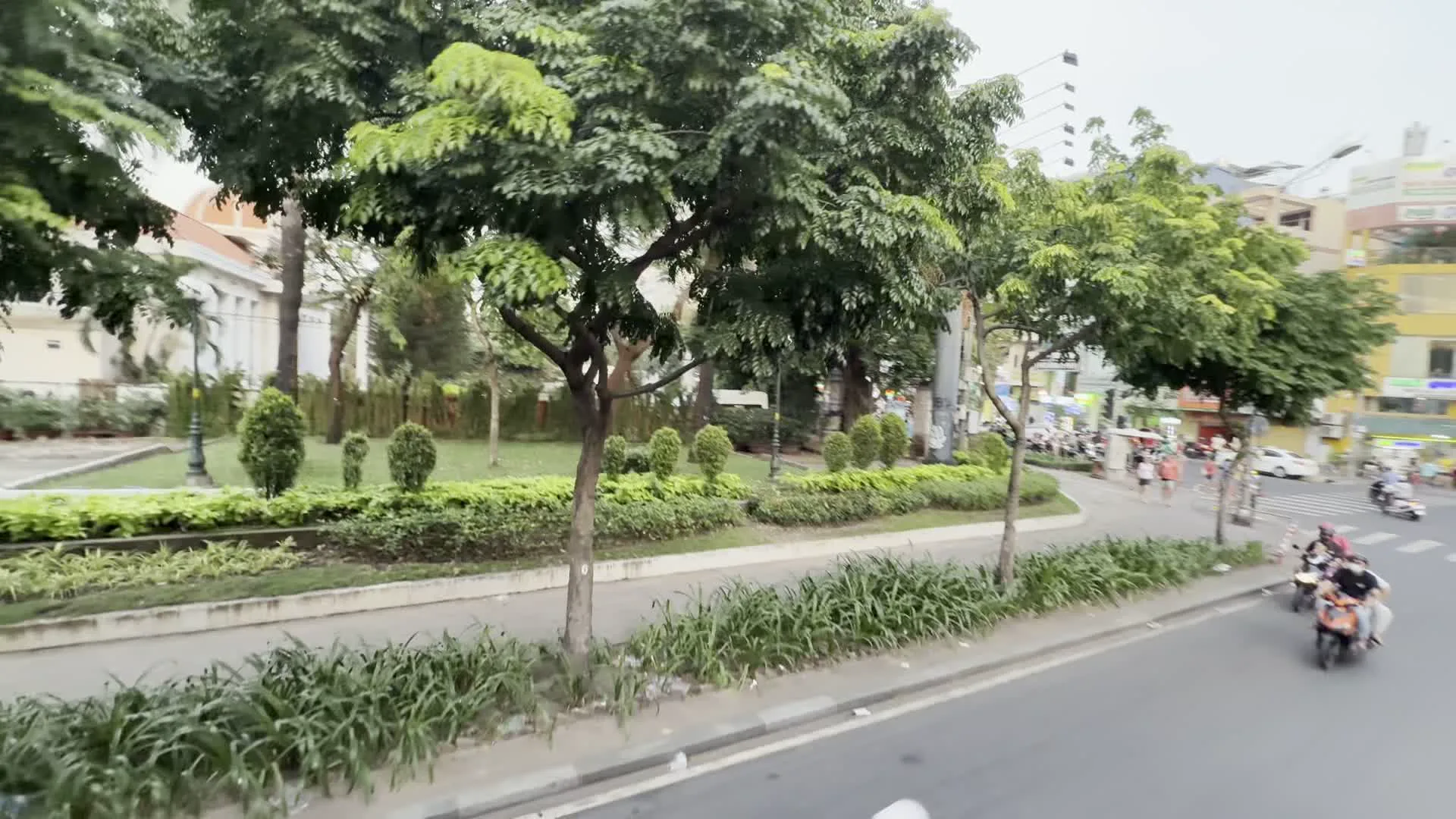 Công viên 23 tháng 9（9月23日公園・1945年9月23日の南部抗戦開始を記念して名付けられた公園）