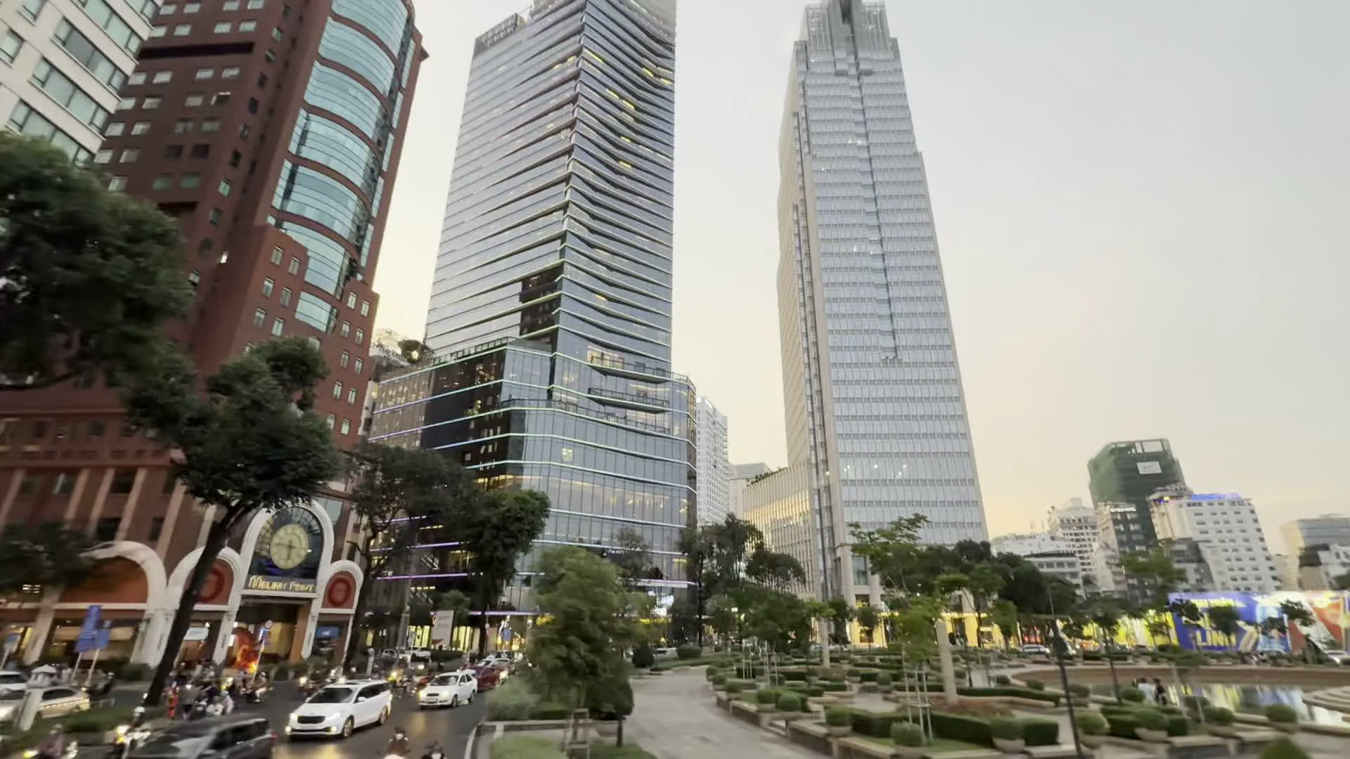Times Square Building (Saigon) (タイムズスクエア・ビル（サイゴン）