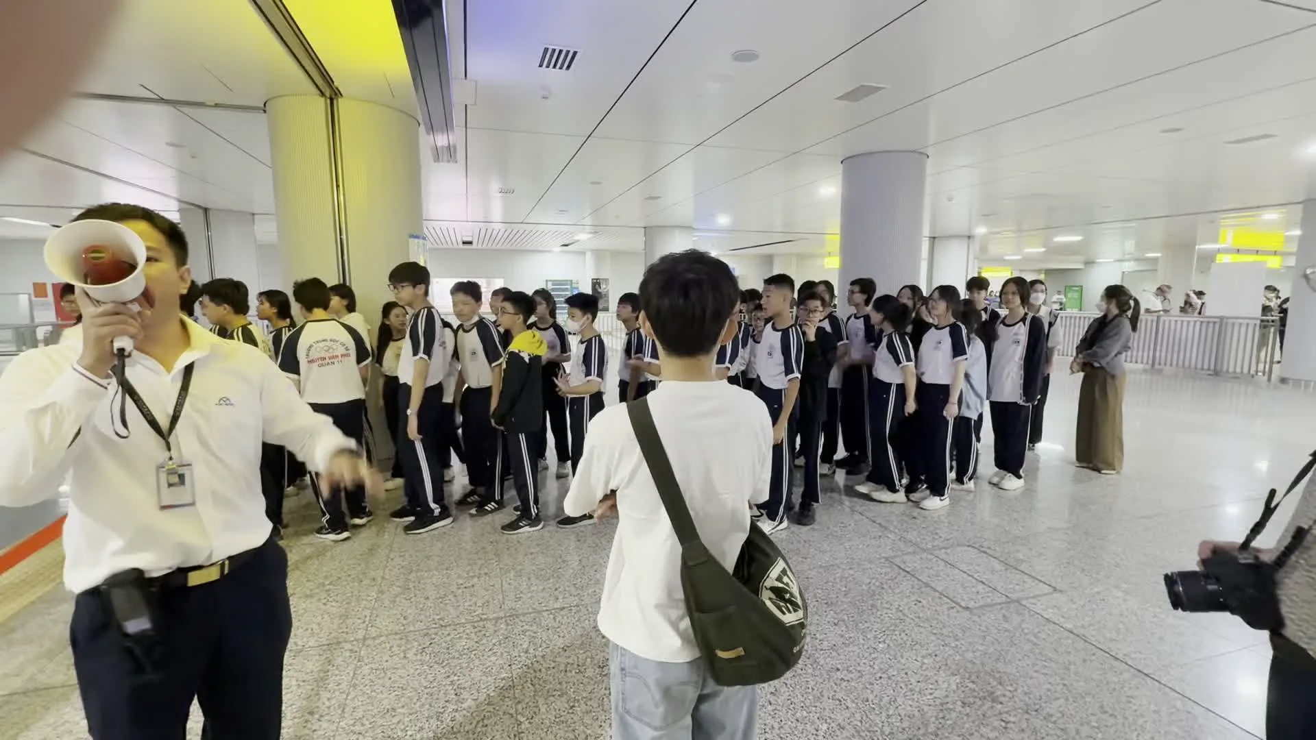 Sân bay Quốc tế Tân Sơn Nhất (タンソンニャット国際空港)