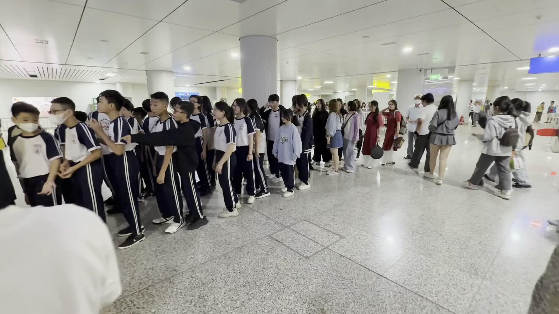 Sân bay Quốc tế Tân Sơn Nhất（タンソンニャット国際空港）