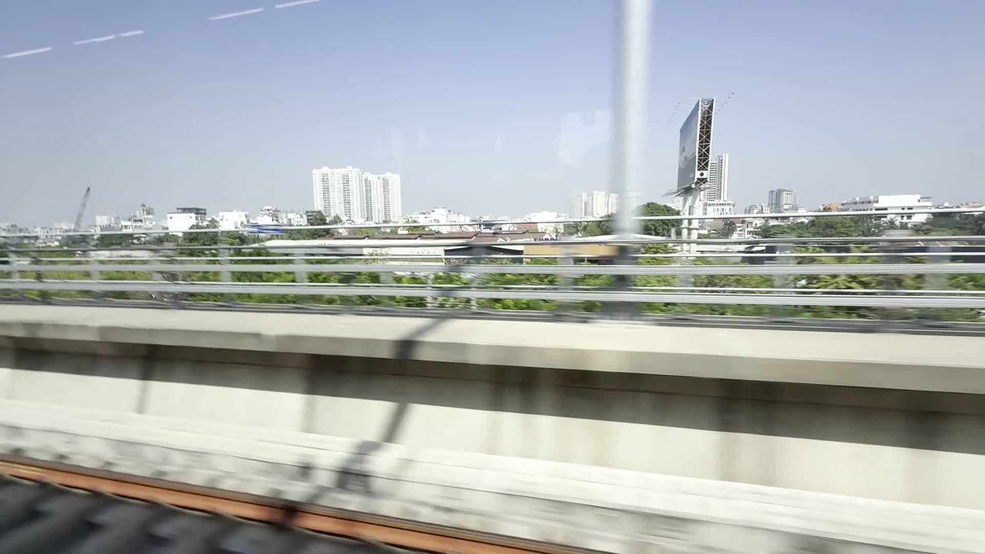 Tuyến Metro số 1 (Bến Thành - Suối Tiên) (ホーチミンメトロ1号線 (ベンタイン - スオイティエン線))。Ga Thủ Đức (トゥードゥック駅)