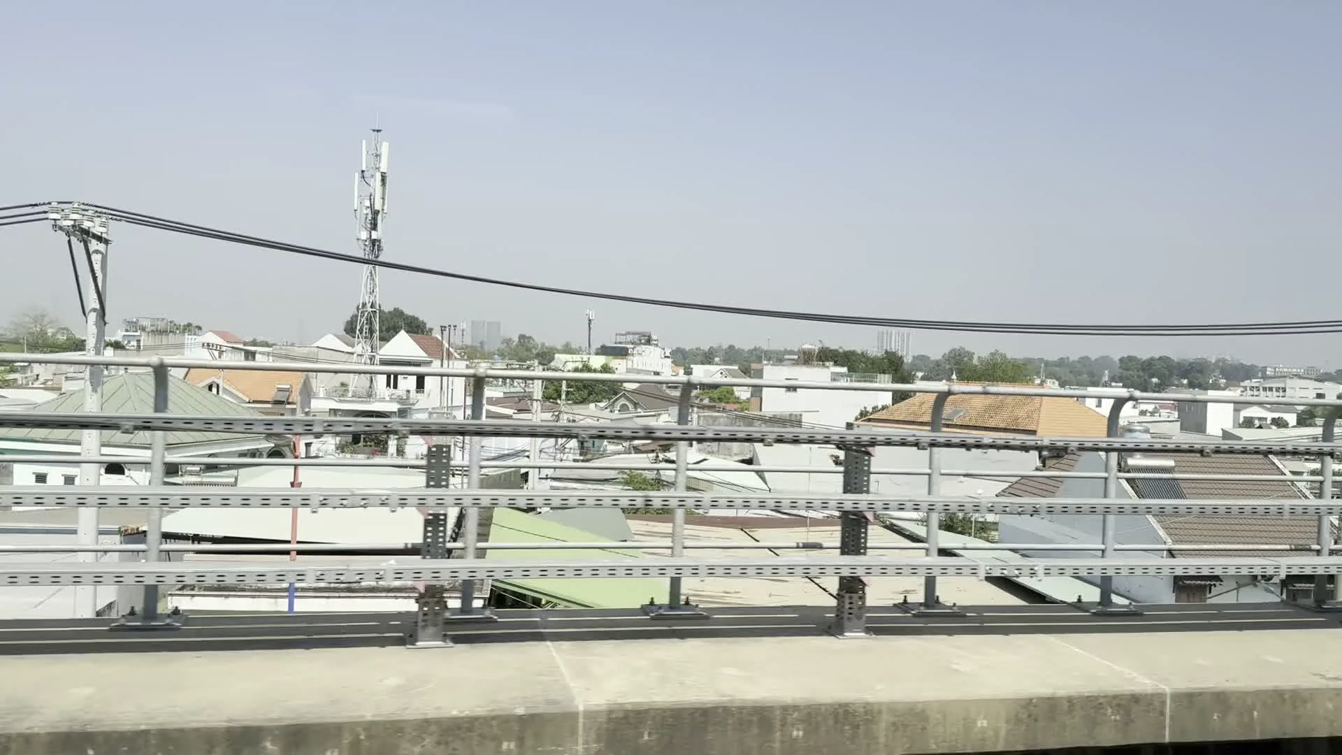 Biển báo "Điện thoại" (「電話」を示す道路標識)