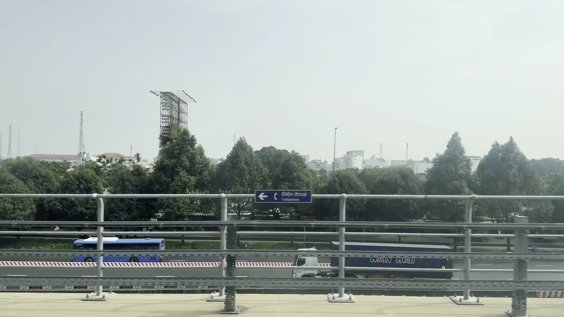 Điện thoại (電話)。WAN HAI (萬海航運 / ワンハイラインズ)。PHÚ LONG (フーロン)。INCARCARE (インカーケア)