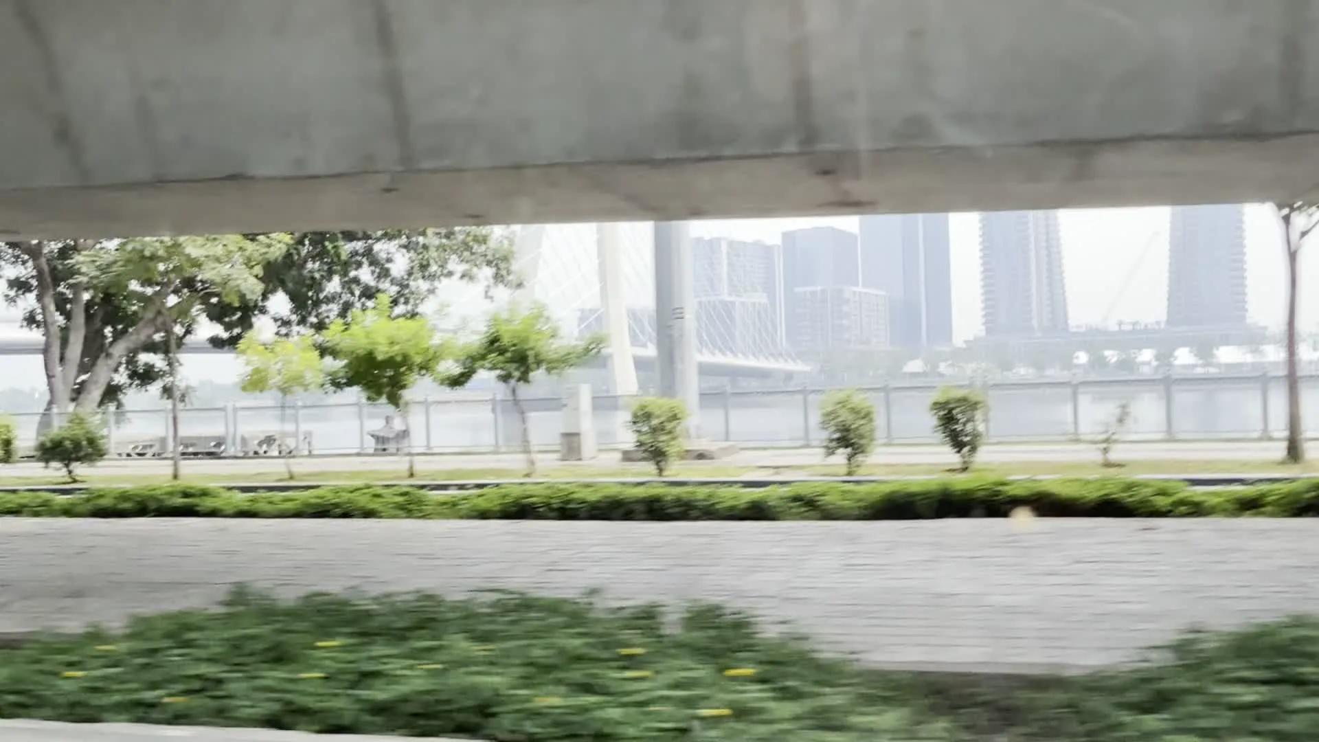 Cầu Ba Son (Cầu Thủ Thiêm 2)（バソン橋、旧称：トゥーティエム2号橋）