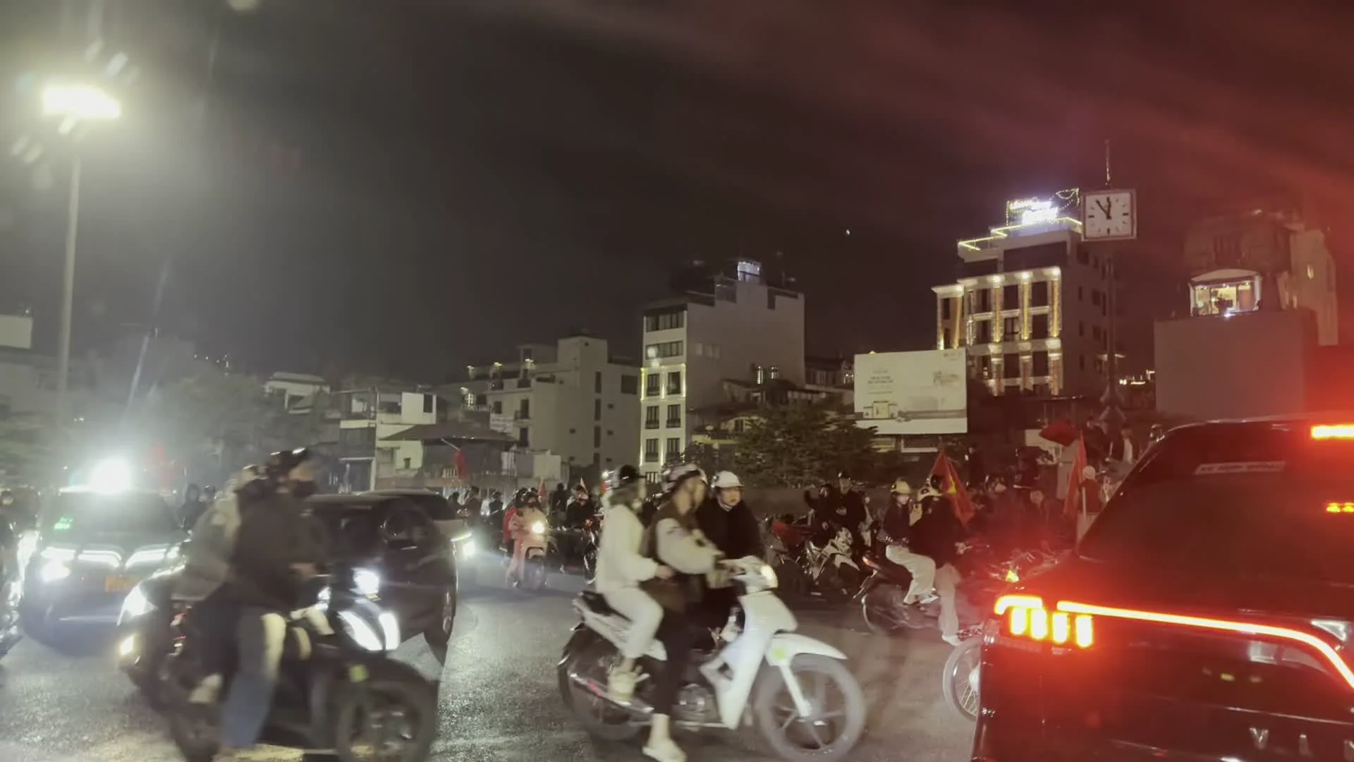 BÁNH CUỐN GIA TRUYỀN Thanh Vân（伝統的なバインクオン食堂「タイン・ヴァン」の看板）