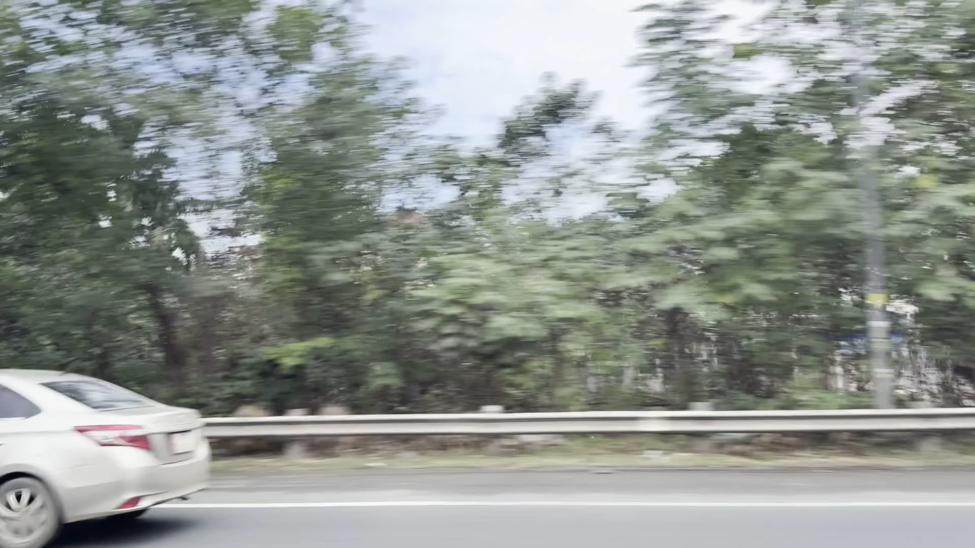 Đại lộ Thăng Long (タンロン大通り)