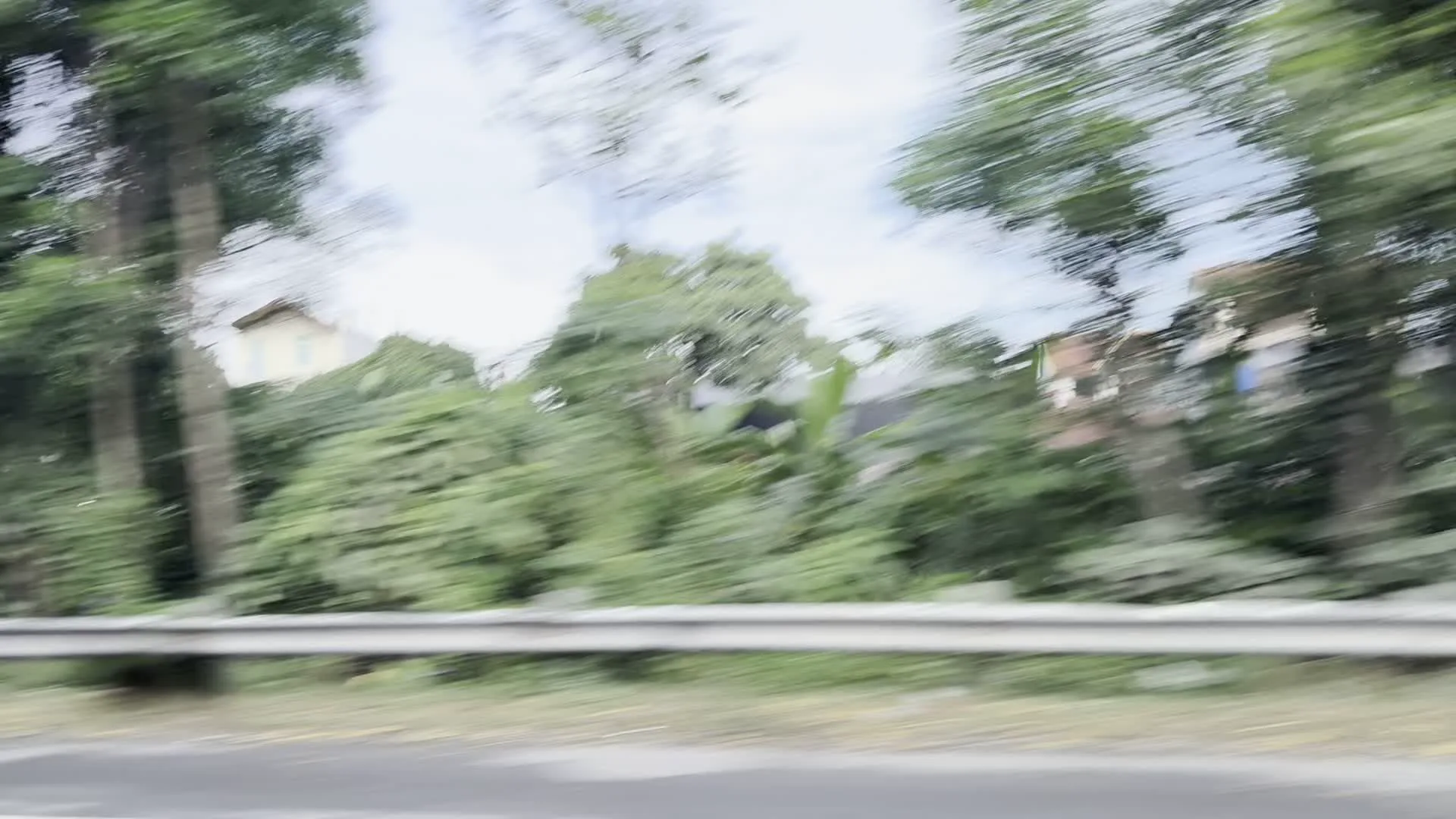 Đại lộ Thăng Long (タンロン大通り / 昇龍大通り)。Cầu vượt đi bộ trên Đại lộ Thăng Long (タンロン大通り上の歩道橋)