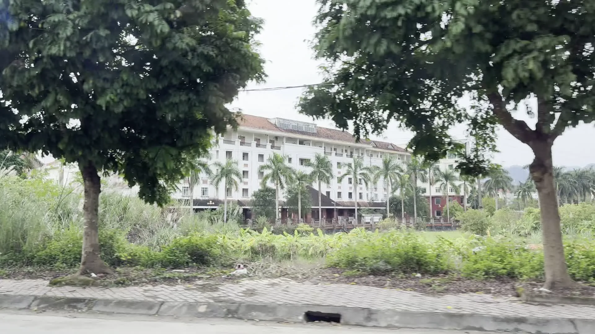 Grand Hotel Hòa Bình（ホアビン・グランドホテル）