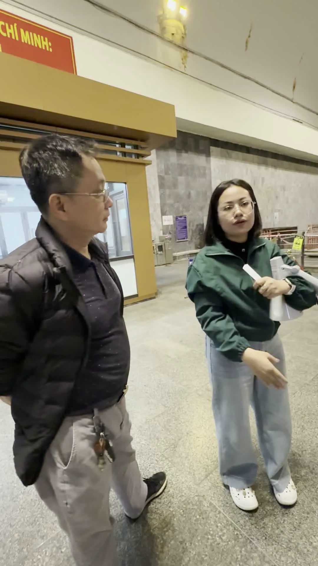 Nhà máy Thủy điện Hòa Bình（ホアビン水力発電所）。Bảng khắc thư của Chủ tịch Hồ Chí Minh（ホー・チ・ミン主席の手紙を刻んだ銘板）