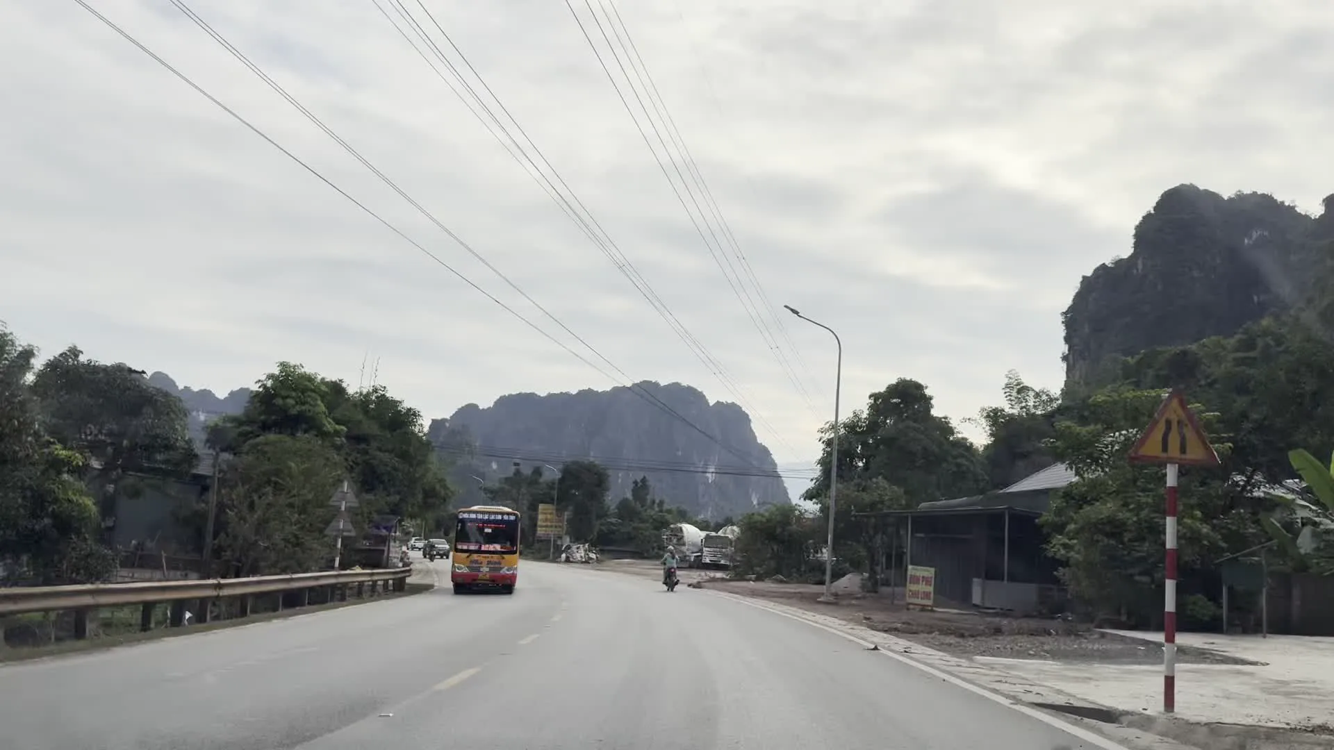 SỮA CHỮA BẢO DƯỠNG XÌ GA - XE SỐ（バイクの修理・メンテナンス）