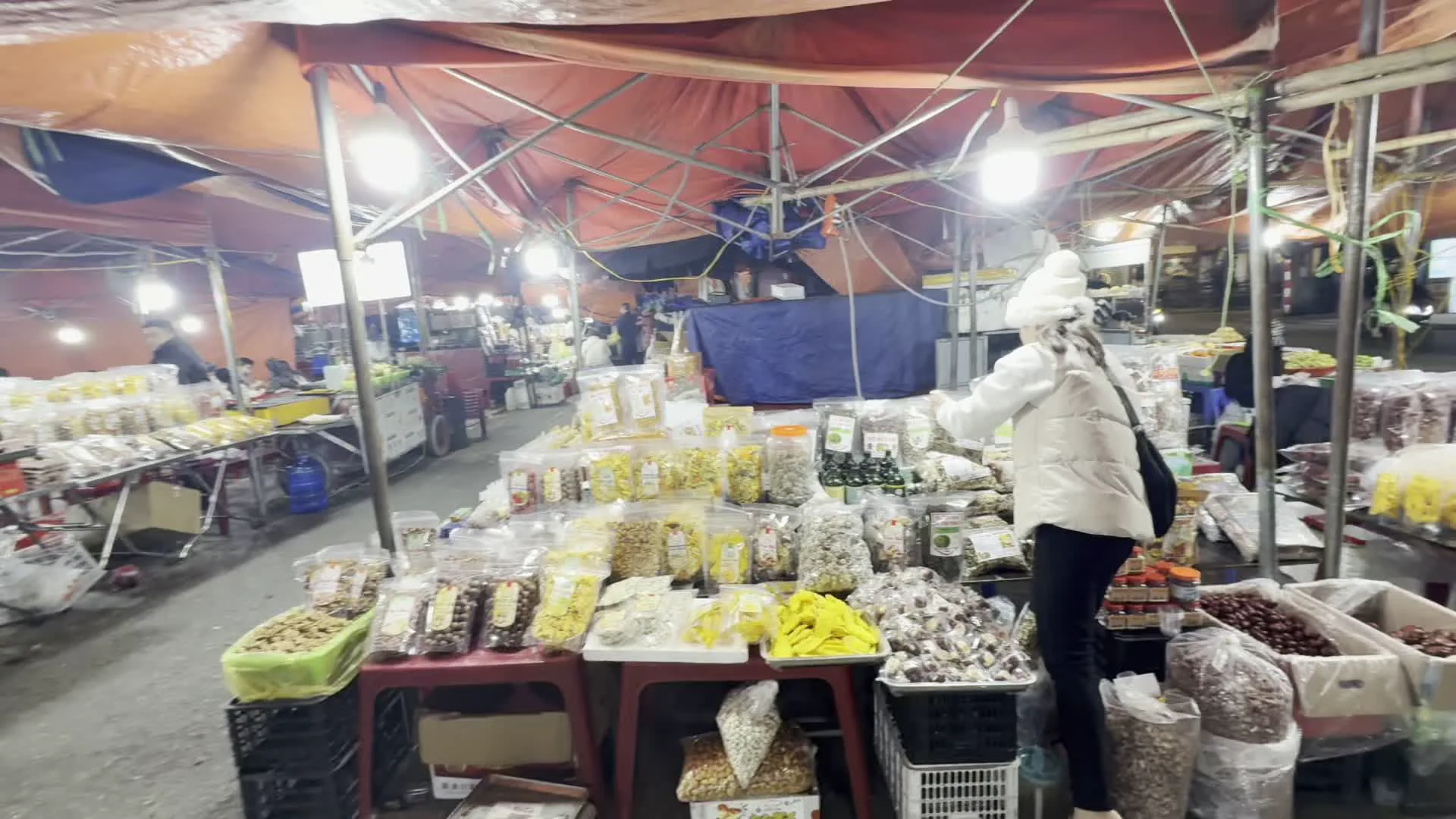 Chợ đêm Sa Pa（サパのナイトマーケット）