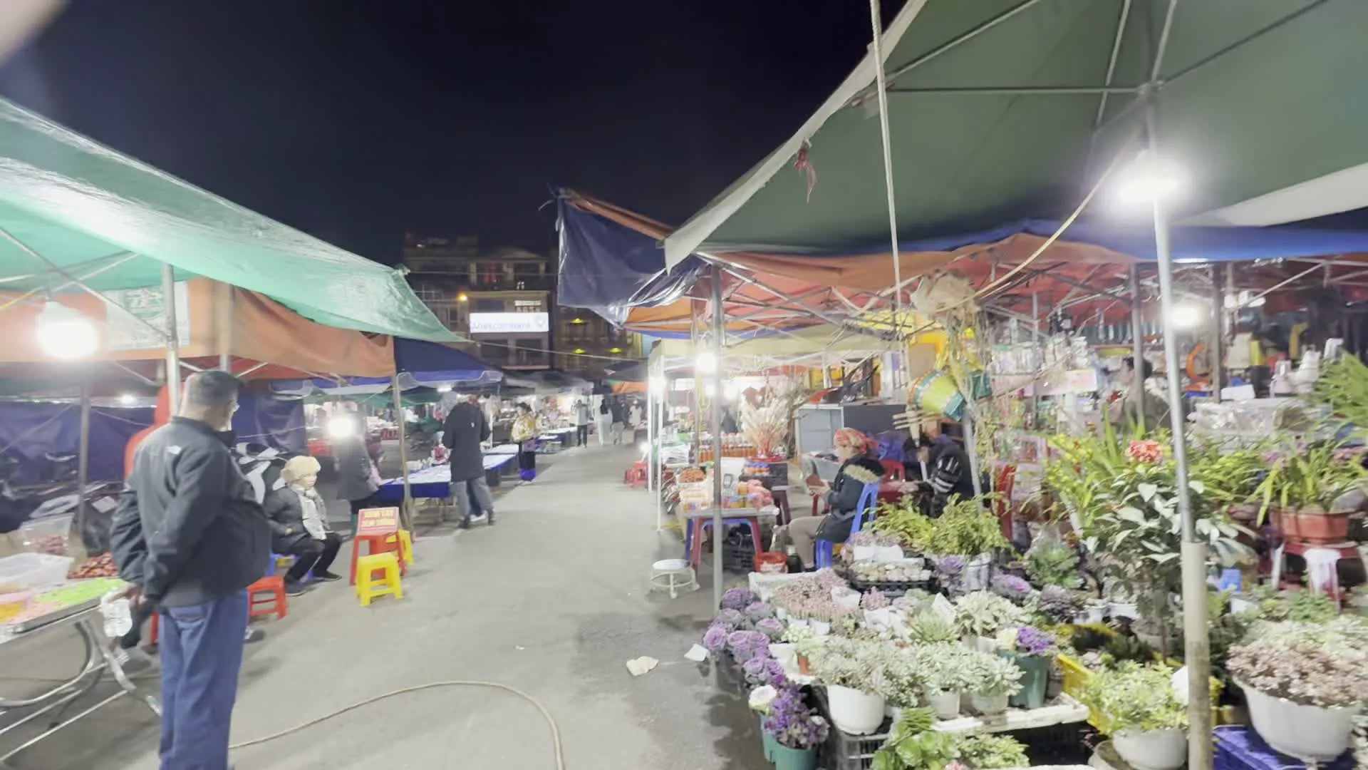 Chợ đêm Sa Pa（サパのナイトマーケット）