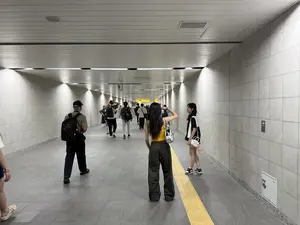 Đường hầm đi bộ Ga Bến Thành（ベンタイン駅の地下道）