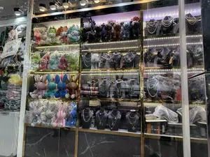 đến 9 giờ tối。（日本語訳）。夜9時まで