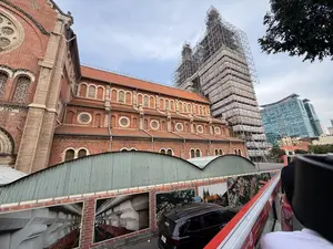 Nhà thờ Đức Bà Sài Gòn（サイゴン大教会 / 聖母マリア教会）