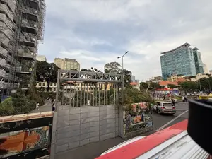 [PRIVATE] Nhà thờ Đức Bà Sài Gòn và Công trường Công xã Paris（サイゴン大教会とコンサー・パリ広場）