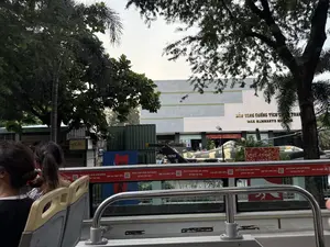 BẢO TÀNG CHỨNG TÍCH CHIẾN TRANH Chúc Mừng Năm Mới Khát vọng hòa bình。（日本語訳）。戦争証跡博物館 明けましておめでとうございます 平和への願い