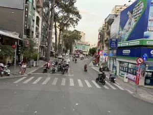 PHẪU THUẬT THẨM MỸ NGUYỄN KHANH THẨM MỸ VIỆN THEO ĐƠN BỆNH VIỆN CHẤT LƯỢNG CHÍNH HÃNG NHÀ THUỐC GIÁ TỐT BỆNH VỀ MẮT TRÀO NGƯỢC DẠ DÀY Nhà thuốc tiện lợi ỨNG DỤNG THEO DÕI CHỈ SỐ SỨC KHỎE MIỄN PHÍ VẬN CHUYỂN ĐƠN TỪ 0Đ QUÉT MÃ ĐỂ TẢI APP NGAY THUỐC GIÁ TỐT ĐƯỜNG TÔN THẤT TÙNG ĐƯỜNG BÙI THỊ XUÂN Tư Vấn THẾ HỆ THỨ 4 BẢO VỆ MỌI NHÀ BỔ SUNG LỢI KHUẨN HỖ TRỢ CẢI THIỆN HỆ TIÊU HÓA。（日本語訳）。グエン・カイン美容整形 美容院 病院の処方箋による 純正品の品質 適正価格の薬局 目の病気 胃食道逆流症 便利な薬局 健康指標追跡アプリ 0ドンからの注文で送料無料 コードをスキャンして今すぐアプリをダウンロード 適正価格の薬 トン・タット・トゥン通り ブイ・ティ・スアン通り 相談 第4世代 すべての家庭を守る 善玉菌を補給 消化器系の改善をサポート