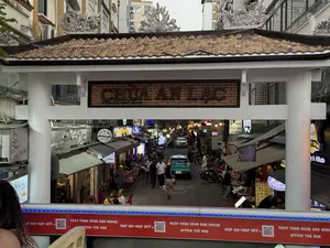 CHÙA AN LẠC。Sài Gòn Ngon。SAO NAM。BÁNH MÌ。（日本語訳）。アンラック寺。サイゴン・ゴン。サオナム。バインミー