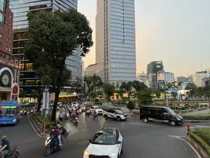 VIB。53 ĐH QUỐC GIA: ĐH QG 53。Ngân hàng TMCP Hàng hải Việt Nam。APC An Phuong。NHẬN BẰNG ONLINE。（日本語訳）。VIB。53 国立大学：国立大学 53。ベトナム海事商業株式銀行。APCアンフーン。オンラインで卒業証書を受け取る