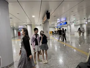 Điều chỉnh giá vé。Nhà vệ sinh。Sân bay Tân Sơn Nhất。Ga cuối。（日本語訳）。運賃調整。トイレ。タンソンニャット空港。終着駅