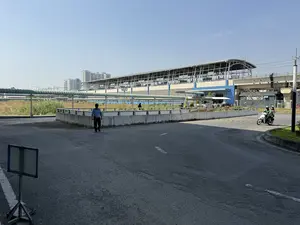 Ga Khu Công nghệ cao。（日本語訳）。ハイテクパーク駅