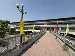 Bến xe Miền Đông mới（新ミエンドン・バスターミナル）