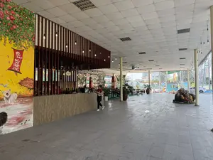 Phát Tài Phát Lộc。Quầy Bar。BÃI XE。PARKING NUMBER 2。VÉ GỬI XE。（日本語訳）。金運上昇、財産繁栄。バーカウンター。駐車場。第2駐車場。駐車券