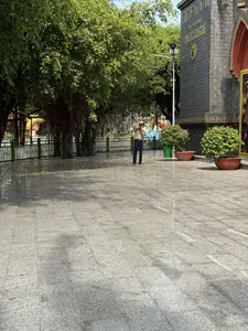 LÂU ĐÀI PHÉP THUẬT。（日本語訳）。魔法の城