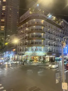 KHÁCH SẠN ĐÔNG Á（ドンアーホテル）