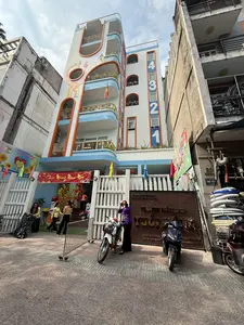 TRƯỜNG HỌC HẠNH PHÚC YÊU THƯƠNG AN TOÀN TÔN TRỌNG NIỀM VUI ĐẾN TRƯỜNG ... VÀ XÃ HỘI Chúc Mừng Năm Mới VUI ĐÓN XUÂN ỦY BAN NHÂN DÂN QUẬN 1 PHÒNG GIÁO DỤC VÀ ĐÀO TẠO TRƯỜNG MẦM NON TUỔI THƠ ĐỊA CHỈ: SỐ 21 YERSIN QĐTL SỐ: 112/QĐ-UBND 23 YERSIN CÔNG TY TNHH THIẾT BỊ TRÍ TÍN ĐT: 028.39.204.761 ỦY BAN NHÂN DÂN QUẬN 1。（日本語訳）。幸せな学校 愛 安全 尊重 登校の喜び ...そして社会 新年おめでとうございます 楽しく春を迎える 1区人民委員会 教育訓練局 トゥオイ・トー幼稚園 住所：イェルシン通り21番 設立決定番号：112/QĐ-UBND イェルシン通り23番 チー・ティン設備有限責任会社 電話：028.39.204.761 1区人民委員会