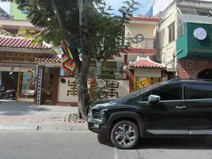 Chùa Trường Thạnh (Hội Phật giáo Hòa Hảo), Vạn Thiện（チュオンタイン寺 / ホアハオ仏教会、萬善の壁）