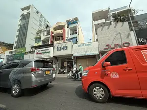 vietti。EVERON。Edena。ĐOÀN LUẬT SƯ TP HCM。VĂN PHÒNG LUẬT SƯ。BẢNG HIỆU MẪU KHÁC。Quanao Thuthuong .com。Fashion for kids。ĐC: 254 Phan Đình Phùng, P.1, Q. Phú Nhuận。943 Nguyễn Kiệm, P.3, Q. Gò Vấp。ĐT: 0977.000.07。www.quanaothuthuong.com。NHẬP KHẨU。LEE&TEE。BALO - TÚI XÁCH - VÍ - THẮT LƯNG。TIỆM GIÀY MẠNH CUNG。ĐC: 250 PHAN ĐÌNH PHÙNG, P.1, Q. PHÚ NHUẬN。ĐT: 0908 064 776。JUNO。K&K FASHION。248C PHAN ĐÌNH PHÙNG。INNOVA。51G 321.10。TERACO。HTX G9 SÀI GÒN。0986.111.344。TRẦN THỦY OANH。2N 945KG。KLBT: 1365KG。KLTB: 2440KG。1243/13/2, ẤP 31, PHƯỚC KIẾN, NHÀ BÈ。ĐT: 0774 713 214。（日本語訳）。vietti。EVERON。Edena。ホーチミン市弁護士会。法律事務所。その他の看板サンプル。Quanao Thuthuong .com。子供向けファッション。住所: 254 ファン・ディン・フン、1区、フーニャン区。943 グエン・キエム、3区、ゴーヴァップ区。電話: 0977.000.07。www.quanaothuthuong.com。輸入。LEE&TEE。バックパック - ハンドバッグ - 財布 - ベルト。マン・クン靴店。住所: 250 ファン・ディン・フン、1区、フーニャン区。電話: 0908 064 776。JUNO。K&K FASHION。248C ファン・ディン・フン。INNOVA。51G 321.10。TERACO。G9サイゴン協同組合。0986.111.344。チャン・トゥイ・オアイン。2人 945KG。車両重量: 1365KG。車両総重量: 2440KG。1243/13/2、31村、フオックキエン、ニャーベー。電話: 0774 713 214