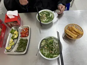 THÊM CẢM NHẬN ĐIỀU KỲ DIỆU KHI TA CÙNG ĂN CHUNG。（日本語訳）。もっと、一緒に食べるときの奇跡を感じて