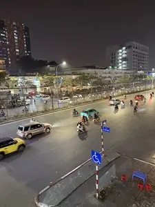 ĐƯỜNG GIẢI PHÓNG。PHỐ LÊ THANH NGHỊ。CHỢ。GIAO HÀNG。CÔNG TY CỔ PHẦN。（日本語訳）。解放通り。レ・タイン・ギ通り。市場。配達。株式会社