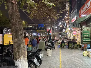 halan CHUYEN PHAT NHANH HA NOI Chuyển Phát Nhanh。THÁI NGUYÊN - HÀ NỘI 87C 85 CHU halan 190 BẮC KẠN HẢI NG 29-M1 494.00 29-T1 723.20 29-H1 007.67。（日本語訳）。ハラン ハノイ速達 速達。タイグエン - ハノイ 87C 85 CHU ハラン 190 バッカン ハイ NG 29-M1 494.00 29-T1 723.20 29-H1 007.67