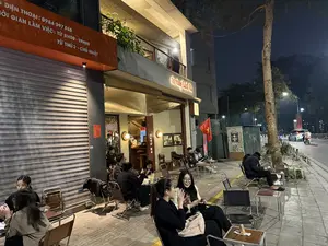 ĐIỆN THOẠI: 0984 397 888。THỜI GIAN LÀM VIỆC: TỪ 8H00 - 19H00。TỪ THỨ 2 - CHỦ NHẬT。từ vùng Kinh Bắc。AN CAFÉ。28。（日本語訳）。電話: 0984 397 888。営業時間: 8時00分から19時00分まで。月曜日から日曜日まで。キンバック地方から。AN CAFÉ。28