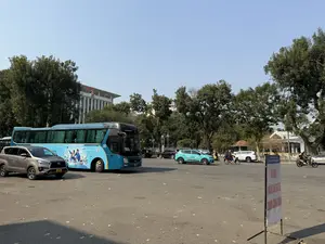 CÔNG TY TNHH MỘT THÀNH VIÊN CÔNG VIÊN THỐNG NHẤT ĐỀ NGHỊ NHÂN DÂN GỬI XE TRONG CÔNG VIÊN BẢO TÀNG HỒ CHÍ MINH LOTUSMILES tận hưởng 01 29B 143.99 XANH SM 29H 984.07。（日本語訳）。トンニャット公園一人有限会社は、公園内に駐車するよう人々に要請します ホーチミン博物館 ロータスマイルズ 楽しむ 01 29B 143.99 XANH SM 29H 984.07