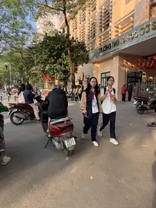 TRƯỜNG TRUNG HỌC CƠ SỞ。ĐC: 68 ĐƯỜNG NGUYỄN VĂN HUYÊN - PHƯỜNG NGHĨA ĐÔ - THÀNH PHỐ HÀ NỘI。LH: 024.3938 4746 / 024.3836 0。30-L2 6671。LEAD。HONDA。VISION。（日本語訳）。中学校。住所：ハノイ市ギア・ドー坊グエン・ヴァン・フエン通り68番地。連絡先：024.3938 4746 / 024.3836 0。30-L2 6671。LEAD。HONDA。VISION