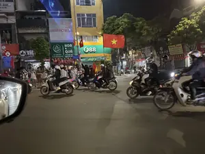 Cầm đồ G88, Đường Nguyễn Văn Cừ（G88質屋、グエン・ヴァン・クー通り）