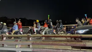 Cầu Chương Dương（チュオンズオン橋）