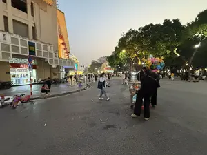 AJC。TRÀNG TIỀN。（日本語訳）。AJC。チャンティエン