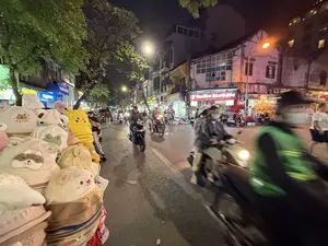 HANOSIMEX。NƯỚNG HÀN QUỐC。ĐC: 48 Cầu Gỗ - SĐT: 091 520 3883。NGỌC LAN。（日本語訳）。HANOSIMEX。韓国焼肉。住所：48 カウゴー - 電話番号：091 520 3883。ゴック・ラン