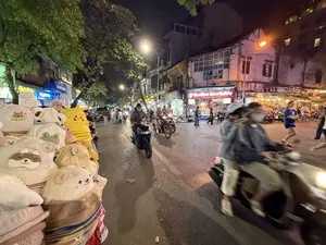 HANOSIMEX. NGOCLAN. NƯỚNG HÀN QUỐC. ĐC:46 Cầu Gỗ - L/H: 091 520 3883. HANOI.。（日本語訳）。HANOSIMEX. NGOCLAN. 韓国焼肉. 住所:46 カウゴー通り - 連絡先: 091 520 3883. ハノイ.