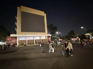 Quảng trường Đông Kinh Nghĩa Thục（ドンキンギアトゥック広場）