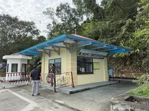 Trạm kiểm soát Công ty Thủy điện Hòa Bình（ホアビン水力発電所の検問所）