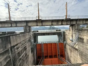 Nhà máy Thủy điện Hòa Bình（ホアビン水力発電所）