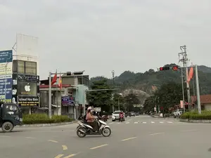 CƯỜNG HB。ĐIỆN HÒA BÌNH。85 197。TRUNG TÂM TM BỜ TRÁI SÔNG ĐÀ - TP HÒA BÌNH。TỦ BẾP INOX。PHỤ KIỆN THÉP。PHỤ KIỆN CỬA CÁC LOẠI。CỬA CUỐN, CỬA THỦY LỰC。TỔ 14 PHƯỜNG HỮU NGHỊ, TP. HÒA BÌNH。XÂY DỰNG WYNHOME。NGOẠI THẤT。XÂY NHÀ TRỌN GÓI。& CŨ。CAO - NHỰA NANO。KẾT CẤU THÉP。56789。TRẢ GÓP 0%。Nguyen Anh CLOTHING。FB: NGUYỄN ẢNH。SĐT: 0388 255 961。0372 28 28 28。icloud Hòa Bình。MUA BÁN - SỬA CHỮA - CHẠY PHẦN MỀM - MỞ ICLOUD。CỨU DỮ LIỆU - APPLE - SAMSUNG - OPPO。Đ/C: 40 - Cù Chính Lan - TP. Hòa Bình。icloud Hòa Bình。0372 282 828 - 0889 363 363。HÒ。GIA CÔNG CỬA SẮT。TRƯỢT QUAY。CHUYÊN CUNG CẤP PHỤ KIỆN。CỬA SẮT TRƯỢT QUAY。ĐT: 0988 140 ... 0915 778 391。CUULONG MOTOR。06。CÓ THỂ。（日本語訳）。クオンHB。ホアビン電気。85 197。ダー川左岸商業センター - ホアビン市。ステンレス製キッチンキャビネット。鋼製アクセサリー。各種ドアアクセサリー。シャッタードア、油圧ドア。ホアビン市、フーギー坊、14組。WYNHOME建設。外装。パッケージ住宅建設。＆中古。CAO - ナノプラスチック。鉄骨構造。56789。分割払い金利0%。グエン・アイン・クロージング。FB: グエン・アイン。電話番号: 0388 255 961。0372 28 28 28。icloud ホアビン。売買 - 修理 - ソフトウェア実行 - iCloudロック解除。データ復旧 - APPLE - SAMSUNG - OPPO。住所: 40 - クー・チン・ラン - ホアビン市。icloud ホアビン。0372 282 828 - 0889 363 363。HÒ。鉄製ドアの加工。スライド・回転。アクセサリー専門供給。スライド・回転式鉄製ドア。電話: 0988 140 ... 0915 778 391。キューロンモーター。06。可能