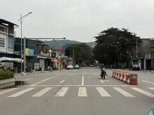 ĐIỆN CƠ KHƯƠNG HOA。SỬA CHỮA MÁY HÀN。QUẤN MÔ TƠ DỤNG CỤ CẦM TAY。LẤY NGAY。LUXURY。Cửa hàng。QUÁN CHẢ BÀ GIÁO。BÚN CHẢ。SƠN ALEX。APP TRƯỜNG。（日本語訳）。クオン・ホア電機。溶接機の修理。手持ち工具のモーター巻き直し。即時お渡し。ラグジュアリー。店舗。バー・ザオのチャー食堂。ブンチャー。ALEX塗料。学校アプリ