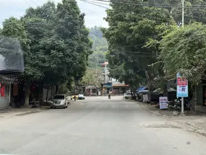 20A 14273。NHÀ THUỐC CHÍ。LON C...。SỐT... UYẾT。Giảm 80.2%。NGUY CƠ MẮC BỆNH。Giảm Ngay。8。PHUN XĂM。Thanh Thúy。Gội Đầu。Nail & Mi。NHUỘM PHỦ BẠC。NHUỘM THỜI TRANG。MASSA VAI GÁY BODY。ĐT: 0961 172 289。（日本語訳）。20A 14273。チー薬局。LON C...。熱...UYẾT。80.2%削減。病気になるリスク。すぐに割引。8。アートメイク。タイン・トゥイ。シャンプー。ネイル＆まつ毛。白髪染め。ファッションカラー。肩・首・ボディマッサージ。電話：0961 172 289